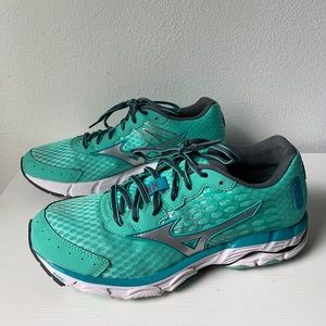 Mizuno 11 Wave Inspire running shoe Sz W9